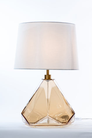  Modern vs. Traditional Table Lamps: Which Style is For You?